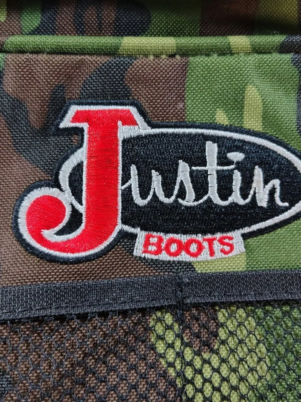 Medium Sized Camo Justin Boots Carrying Bag